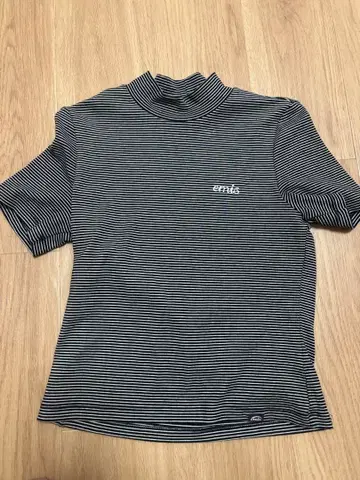 emis 스트라이프 하이넥 반팔T셔츠