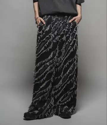 프린지 자카드 배기 데님 블랙 L 사이즈