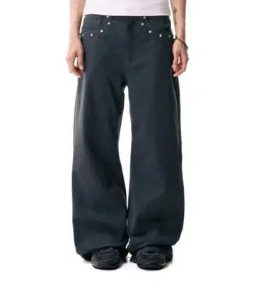 AAKAM 멀티 스터디드 코튼 팬츠 사이즈 3