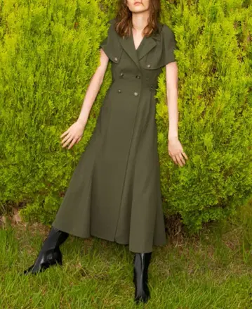 스나이델 케이프 칼라 트렌치 원피스 그린