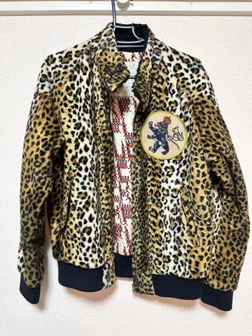 레오파드 무늬 스카잔 곰 자수 포함