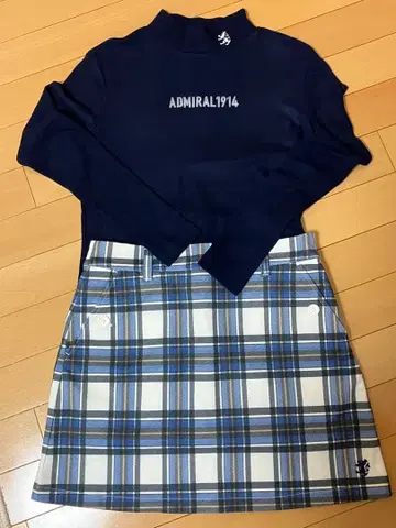 [ 새상품급 ] 터틀넥과 스커트 세트