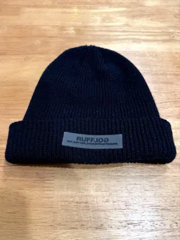 RUFFLOG 라프로그 블랙 니트 모자
