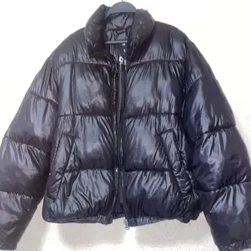 H&M 블랙 다운 자켓 M 사이즈