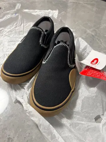 Slyde 블랙 슬립온