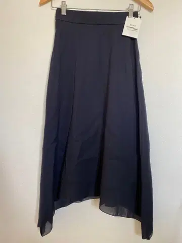 [ 미사용 새상품, 택 포함 ] ROPE 네이비 스커트