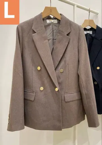 새상품급 이번 시즌 신상 로페피크닉 레이디 핸섬 울라이크 금장 버튼 자켓