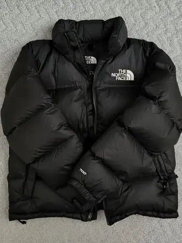 THE NORTH FACE 다운 자켓 블랙 USA 모델 700필