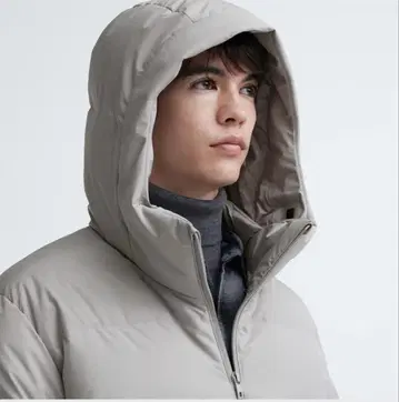 컨디션 최상 유니클로 심리스 다운 3D 라이트 그레이 사이즈 XL