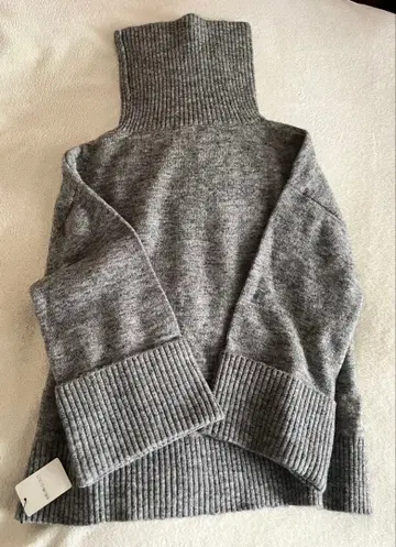 새상품 jena 그레이 터틀넥 니트 M 사이즈