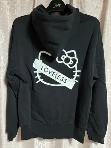 LOVELESS 헬로키티 콜라보 후드티 블랙