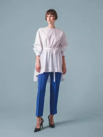 새상품 DOMELLE(도멜) 슬림 스트레치 팬츠 블루 4만엔 이상