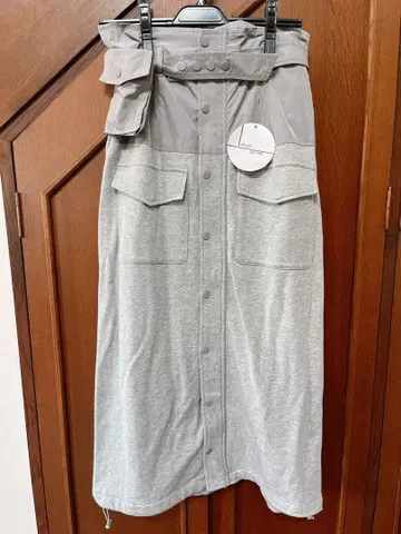 미사용 새상품 YAMADAYA 야마다야 LASUD 맨투맨 타이트 스커트