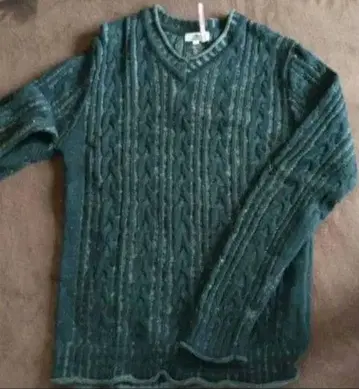 [새상품에 가까운] 남성용 BERNINGS V넥 스웨터 L 사이즈