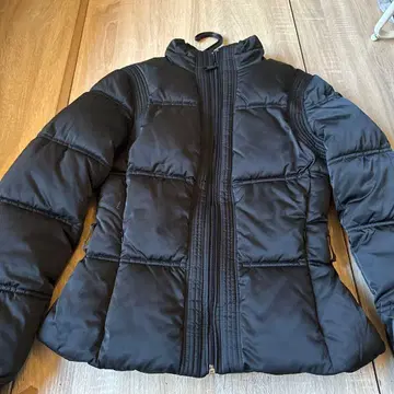 GUESS 발수성 블랙 패디드 자켓