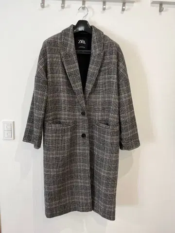 ZARA 체크 체스터 코트