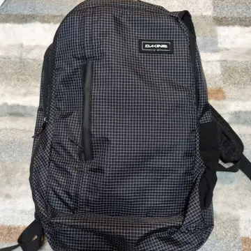 DAKINE 체크 무늬 백팩