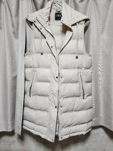 ZARA 후드 부착 다운 베스트