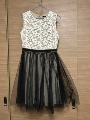 레이스 탑 샤샤 스커트 드레스