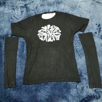 레어! yuji yamada 플라워 모티브 T셔츠 소매 포함