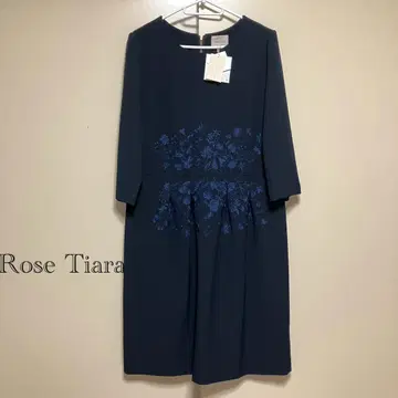 RoseTiara 로즈 티아라 허리 자수 원피스 네이비