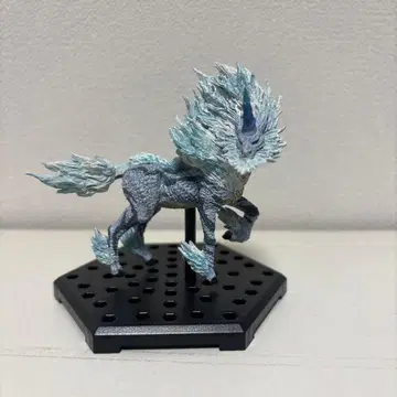 몬스터 헌터 기린 피규어