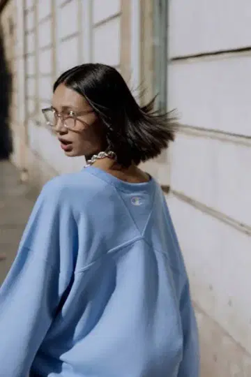 ameri x champion 콜라보 맨투맨