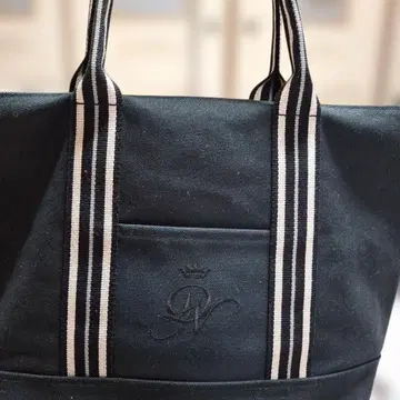 Desssin 블랙 스트라이프 핸들 토트백