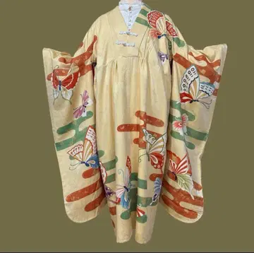 기모노 착용법이 필요 없는 후리소데 원피스 크림색에 나비 미사용 새상품