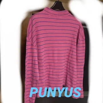 PUNYUS 핑크 보더 하이넥 스웨터