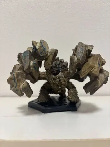 몬스터 헌터 안 이슈왈다 피규어