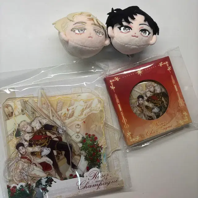 장미와 샴페인 장샴 아크릴 스탠드 캔뱃지 인형 일괄