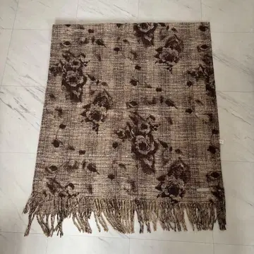 컨디션 최상 미사용 잉게보그 대형 스톨 꽃무늬