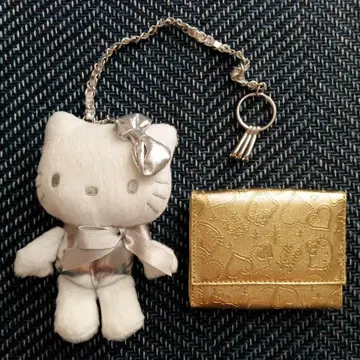 헬로키티 체인 부착 마스코트 & 패스 케이스 세트