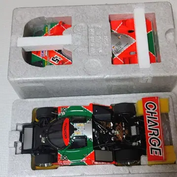 AUTOart 1/18 마쓰다 787B 1991년 르망 우승 자동차