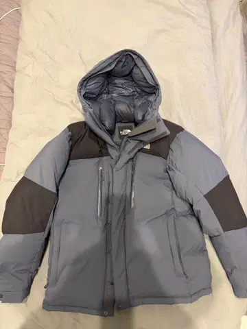 THE NORTH FACE HYVENT 다운 자켓