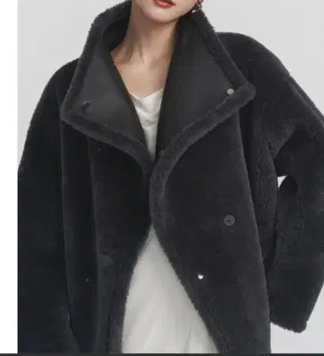 택 포함 새상품 페이크 무스탕 스탠드 카라 코트