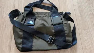 ear PAPILLONNER 이아 파피요네 수지 부품 토트백 카키