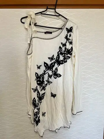 ALGONQUINS 티셔츠 나비 프린트