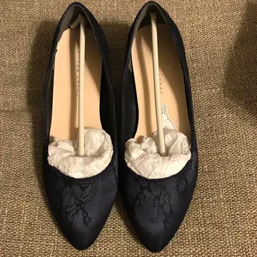 새상품 미개봉 JELLY BEANS 펌프스 포와사라 네이비 레이스 23