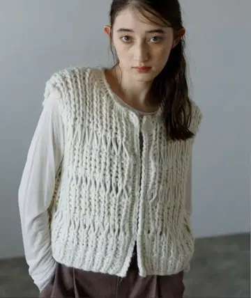 MINERTE 핸드 니트 베스트