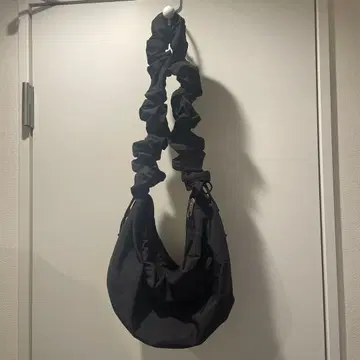 OUTDOOR PRODUCTS 별주 개더 숄더백