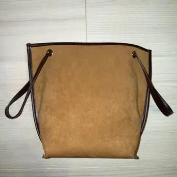 투모로우랜드 FEEL AND TASTE 스웨이드 느낌 백