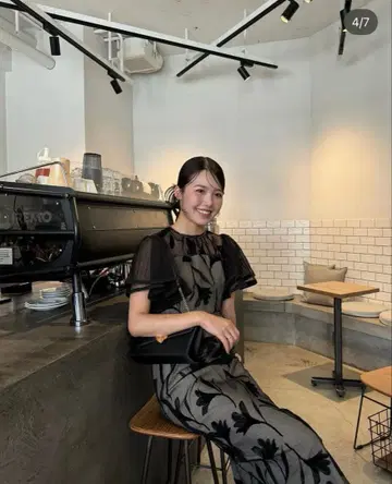 LE'RURE Circurar sleeve flower dress