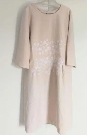 새상품 택 포함 로즈 티아라 빅 사이즈 사이즈 46