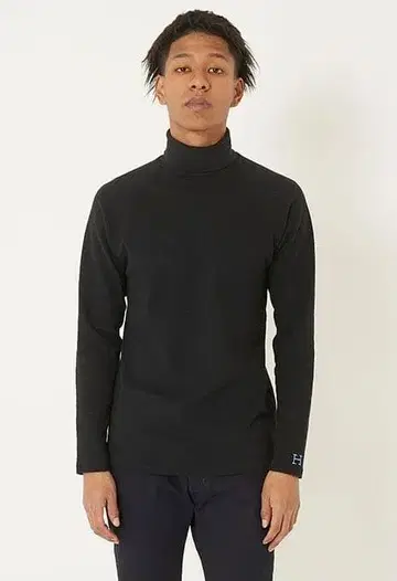 새상품 할리우드 런치마켓 스트레치 플라이스 터틀넥 롱 T 블랙 L
