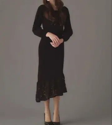 새상품급 emiriawiz 에밀리아 위즈 오프숄더 원피스