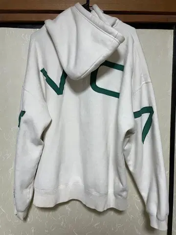 [ 당일 발송 ] RVCA 후드 부착 화이트 후드티