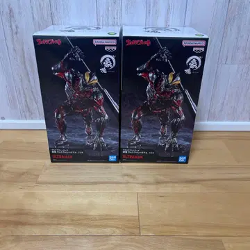 울트라맨 베리알 피규어 2체 세트