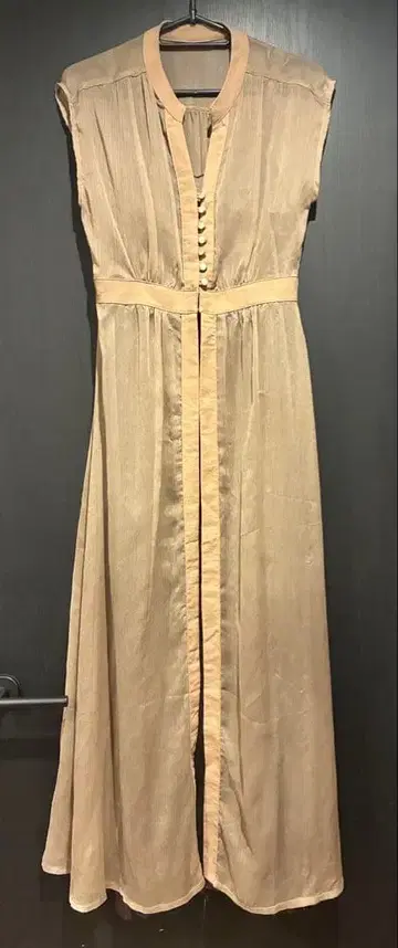 새상품 &g aime 베이지 슬리브리스 원피스